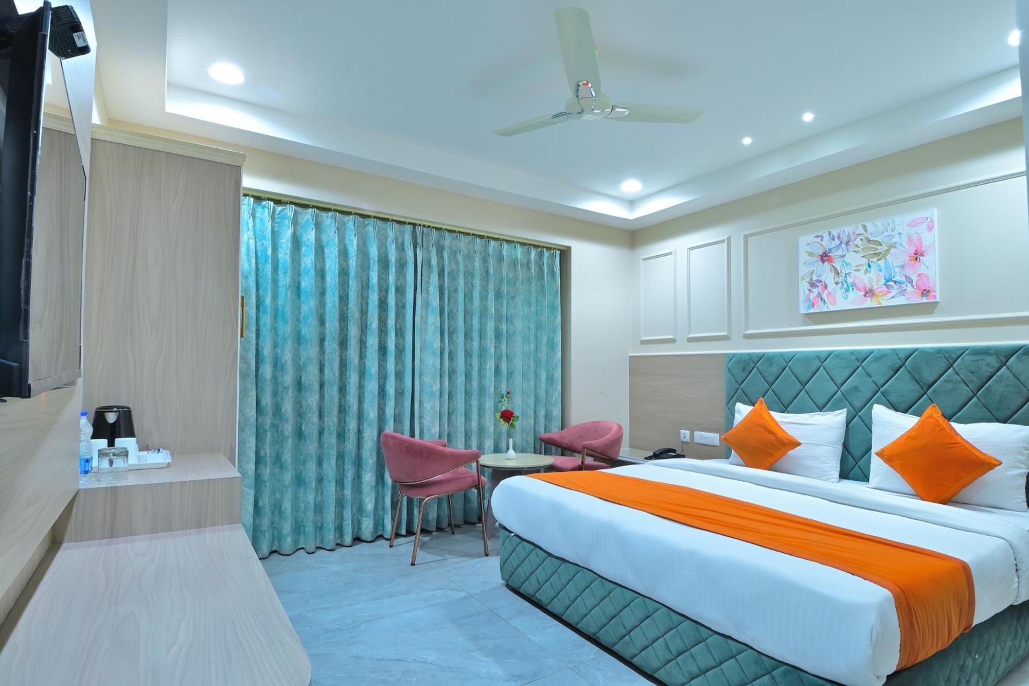 Hotel Sapphire House - 3 Mins Walk From Metro And 5 Mins From Rail Station New Delhi Eksteriør bilde