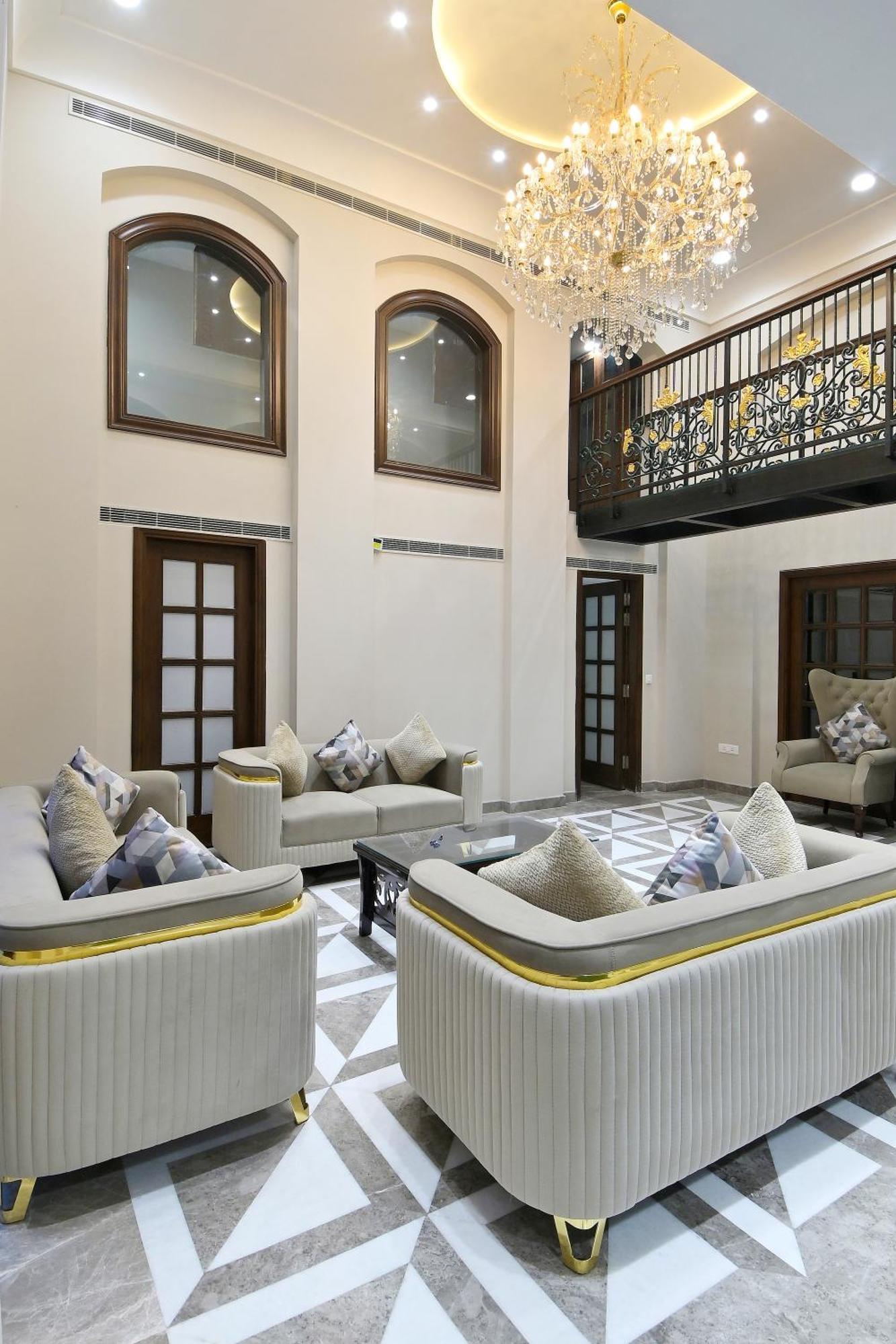 Hotel Sapphire House - 3 Mins Walk From Metro And 5 Mins From Rail Station New Delhi Eksteriør bilde